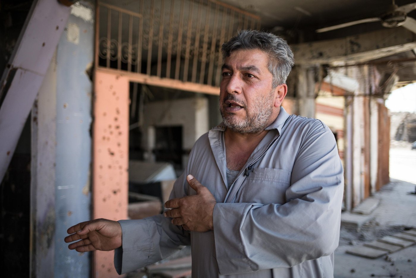 Photo : Tom Peyre-Costa

Taha Ahmed, Former owner of a sound recording studio is currently jobless in West Mosul. “ISIS confiscated the recording devices from my studio so I made it a falafel shop, but since the retaking of Mosul I am jobless and I have a family to feed. There are no jobs, the streets are still laced with rubbles, and nobody care about us. They only promise but do nothing”.
The stores are empty, there are no job opportunities and we don’t know what to do for a living. It has been one year since the retaking of Mosul and nothing has changed. Taha says: “80% of Mosul population is jobless. No one is supporting the people. If the government and the international community does not provide help, the situation in Nineveh will get worse”.