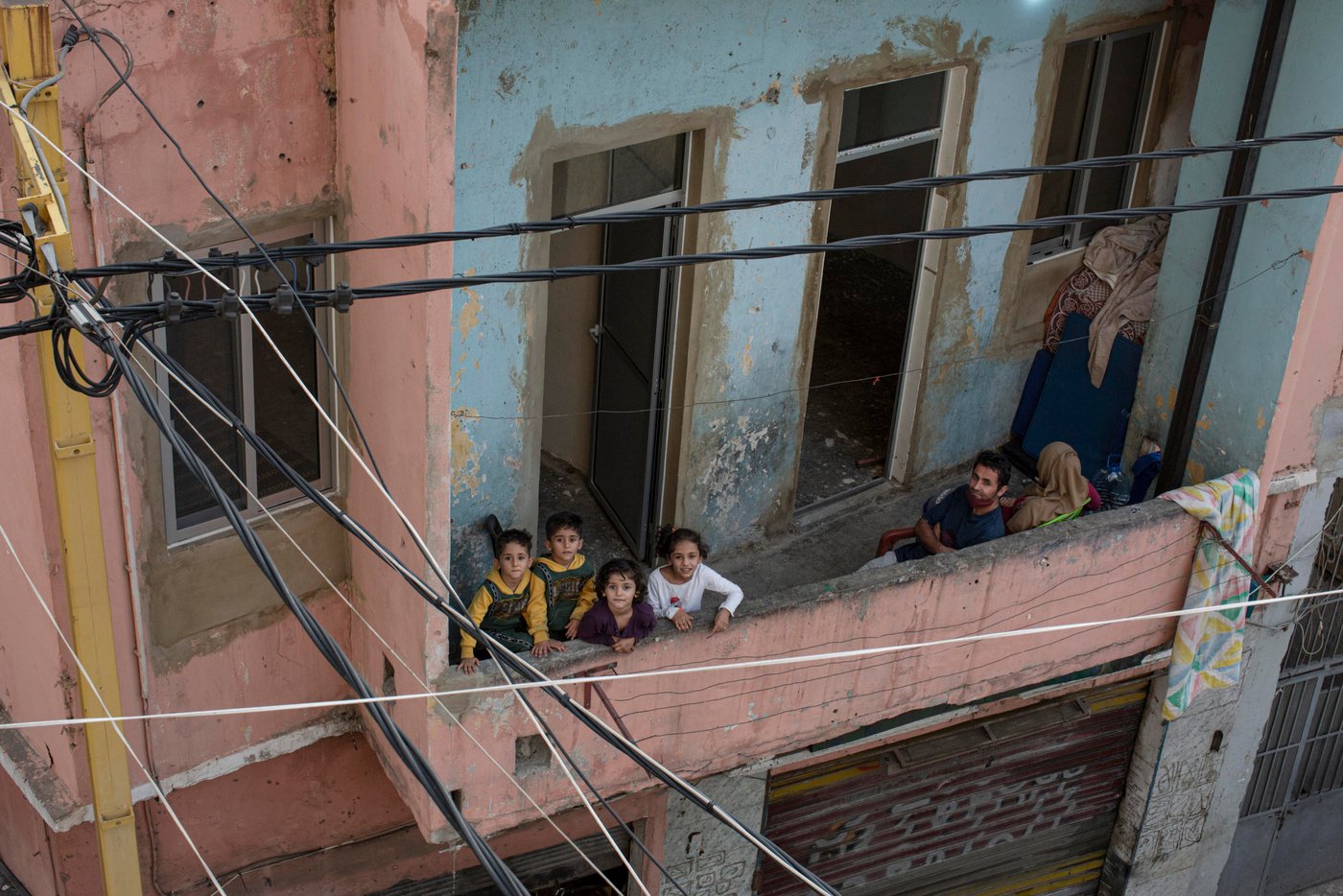 Their family received help from the Norwegian Refugee Council to complete repairs to their home after it was damaged by the explosion at Beirut port on August 4th.
————————————————————————
Photo: Sam Tarling/NRC