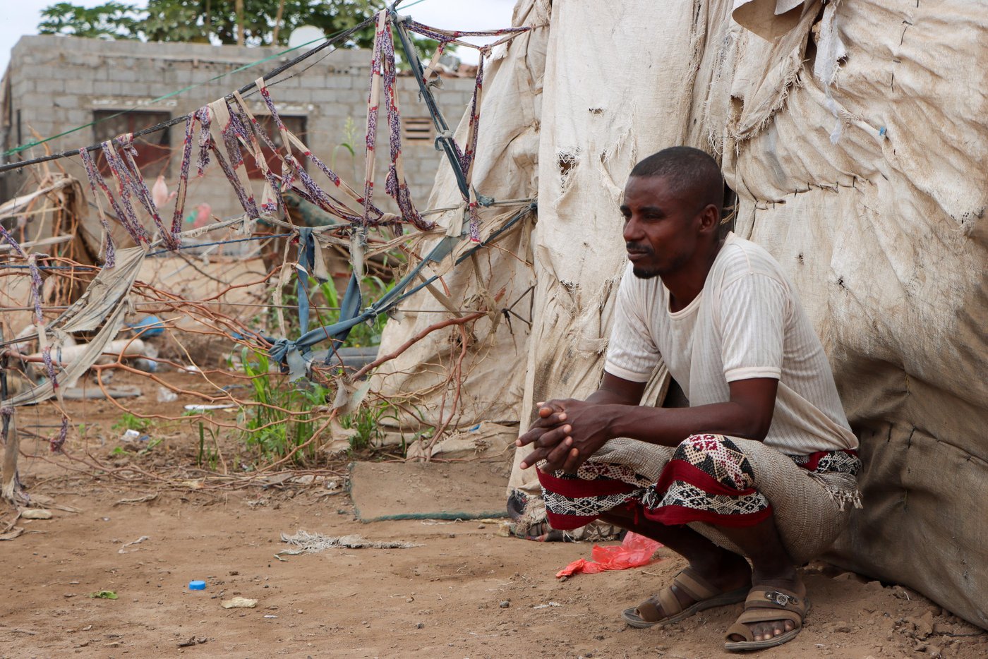 Ameen Abadel, 35-years-old, is a father of five. He built his house brick by brick. The house has three rooms, a toilet, a kitchen, and a yard. His family had to flee it when the frontlines moved nearby his village. The family now lives in a tent, unprotected from the rains, cold weather, winds, snakes, and other reptiles. "In the beginning, we thought this would be temporary. That we would get back to our house. But it seems we won't, as it doesn't seem the war will stop anytime soon".
Mahmoud Al-Filastini/Norwegian Refugee Council
