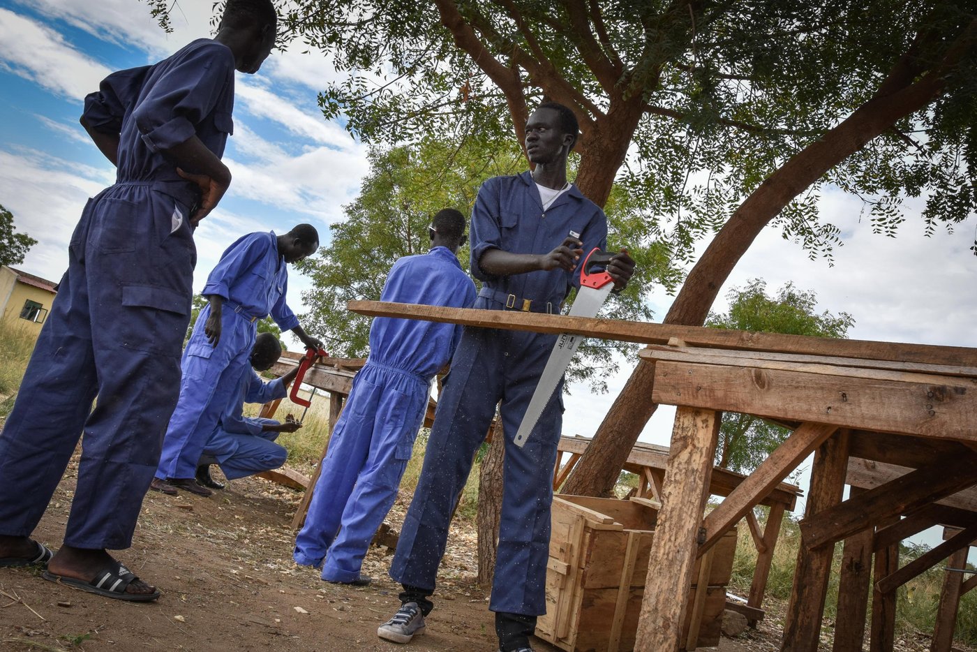 Carpenter students at NRC's youth education program in Bor.

Photo: NRC/Tiril Skarstein