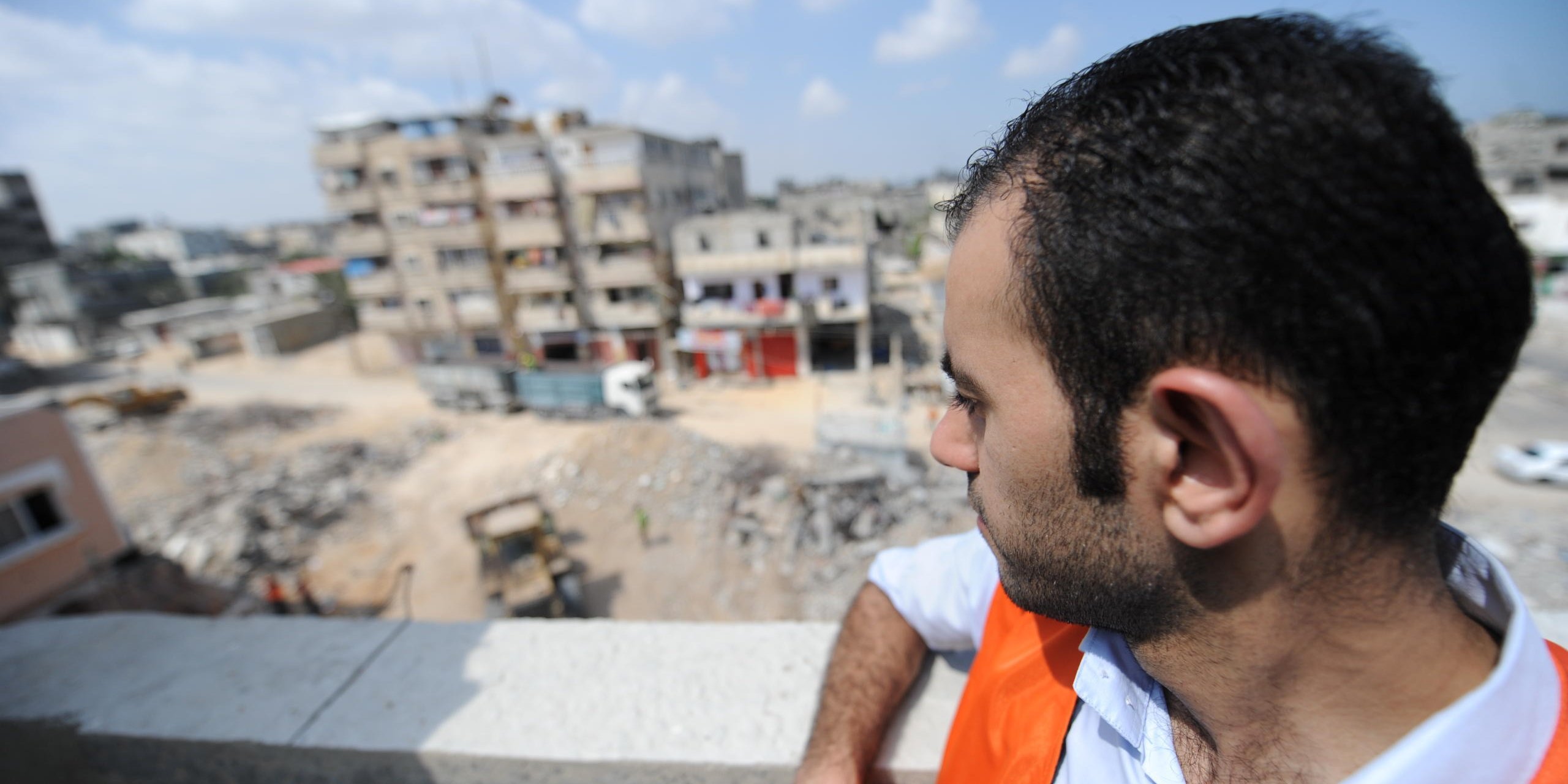 Mazen Naim, NRC's advocacy and communications officer in Gaza, on the roof of his house in Beit Hanoun
Photo: Karl Schembri/NRC