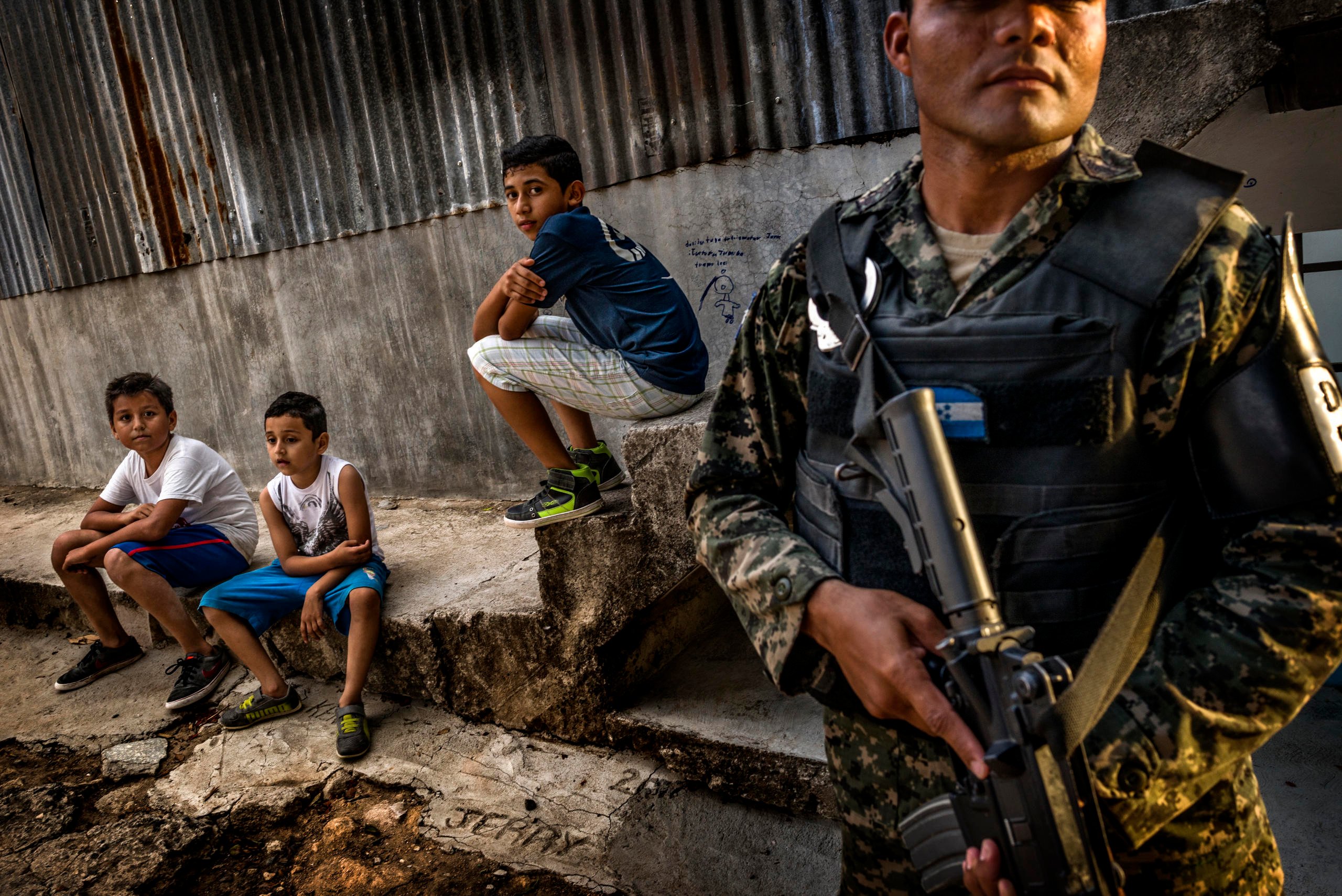 Tegucigalpa. The neighborhood (Villa Cristiana) is controlled by the Mara 13. The armed group does not allow access to the school of children living in the contiguous neighbourhood, as a measure of control. Photo: European Union/ECHO/A. Aragon 2016